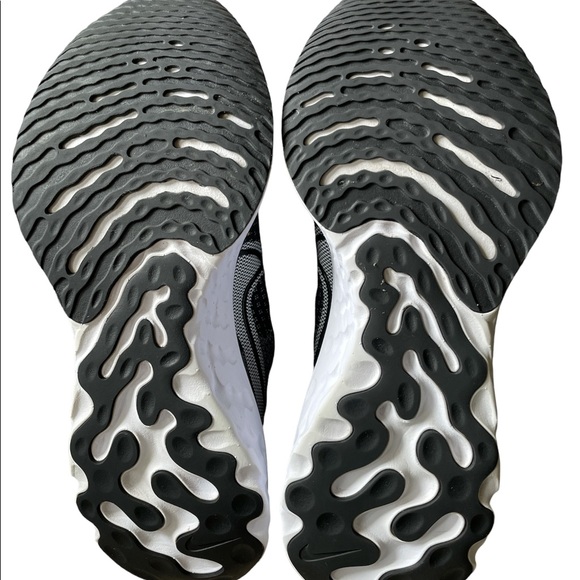 Nike React Infinity Run Flyknit 10 - Picture 10 of 12